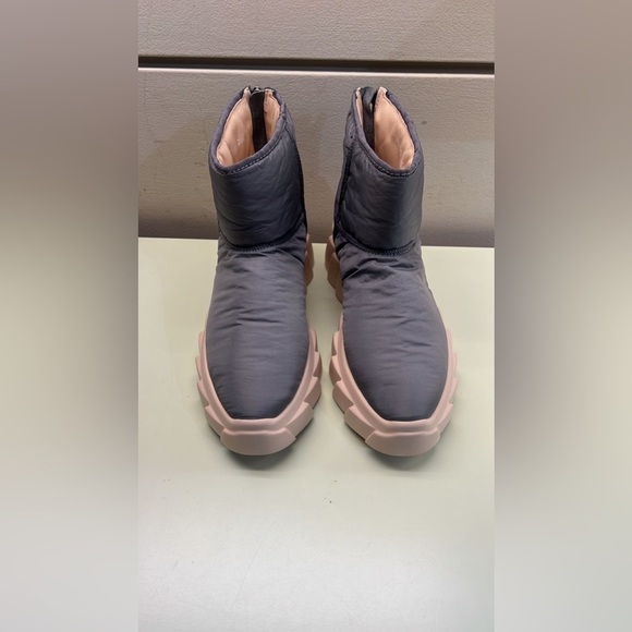 AGL MADE IN ITALY Winter & Rain Boots in Gray and Pink - Picture 9 of 9